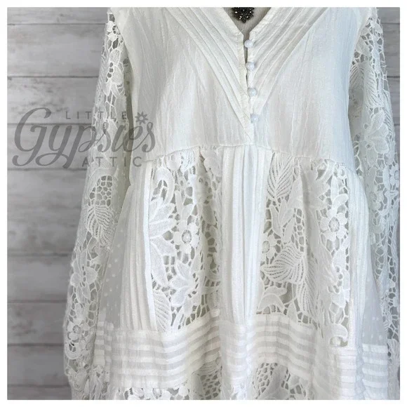 POL Romance in Lovely Lace Dress - Picture 7 of 12